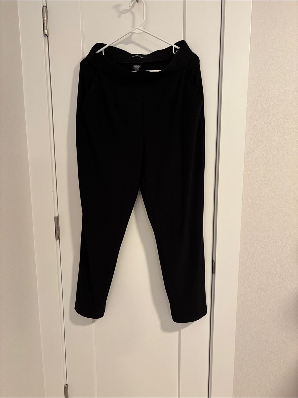 Hilary Radley Black Stretch Pull-On Pants